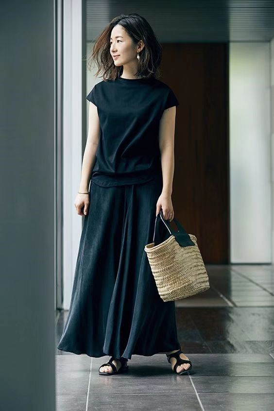 瞧瞧日本女人的穿搭,奇怪的日本女孩