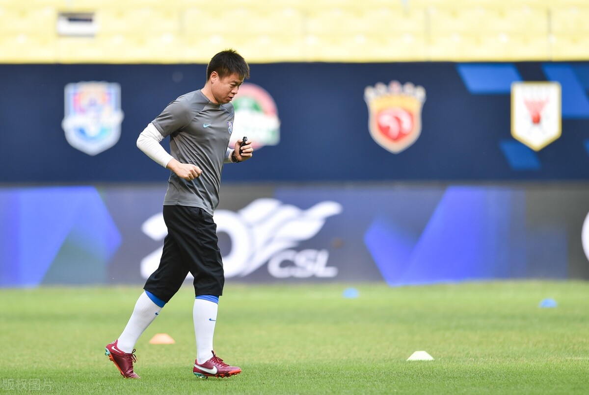 于根伟津门虎最新发布会,天津津门虎外援看于根伟踢球