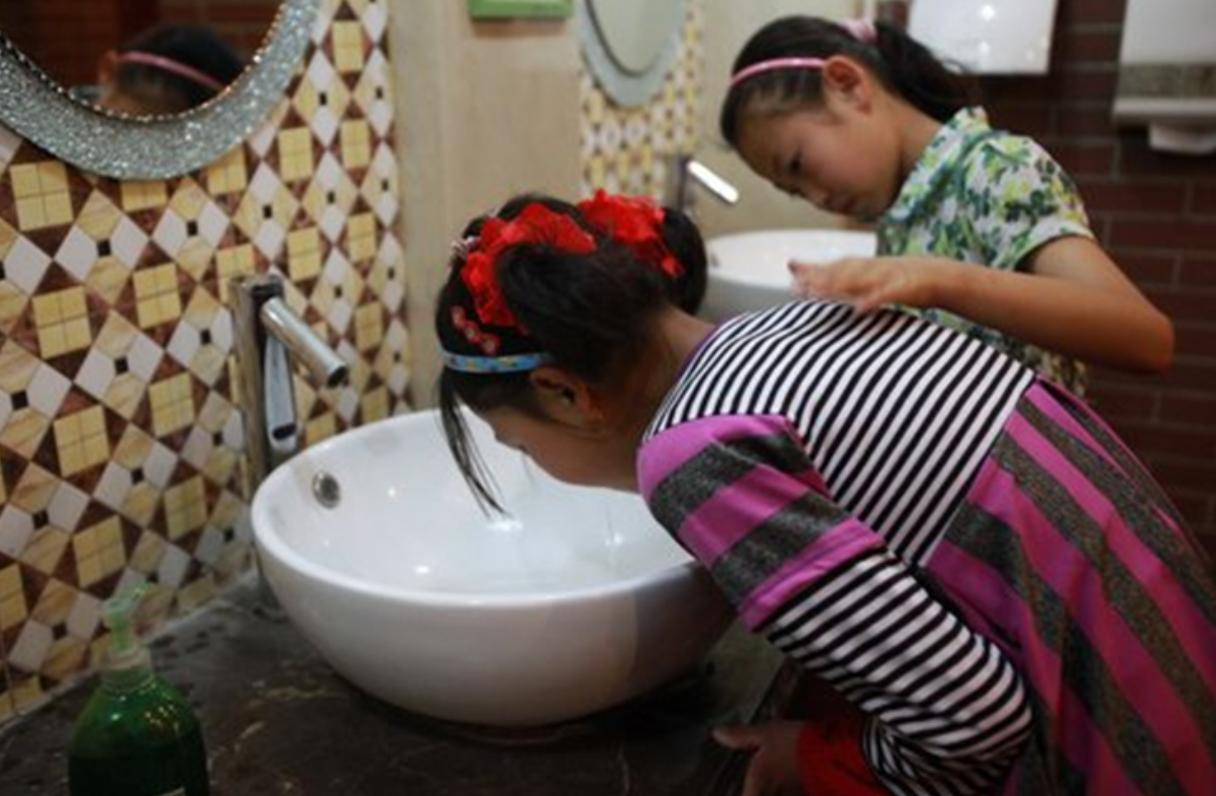 放开后小孩要不要打疫苗,放开后发烧去医院会被直接隔离吗