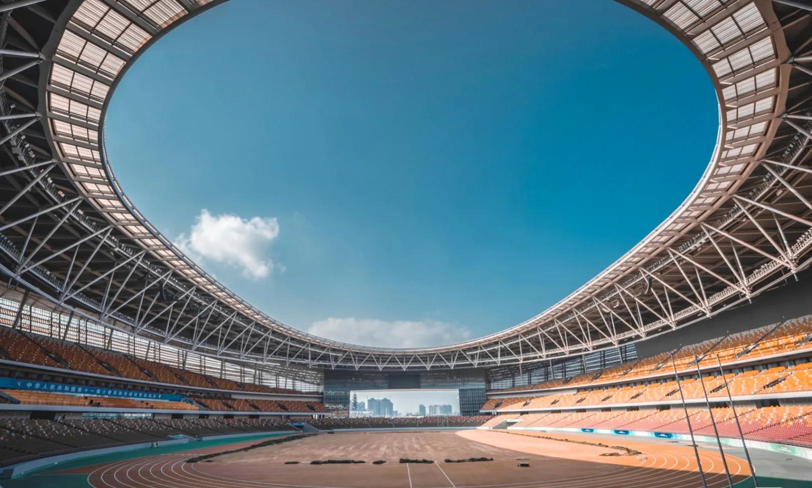 最大的体育场能容纳多少人,最新中国最大10座体育场