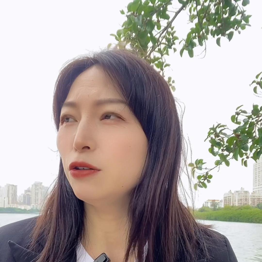 你们说是吃的母乳好还是奶粉好,你们认为是穿的重要还是吃的重要