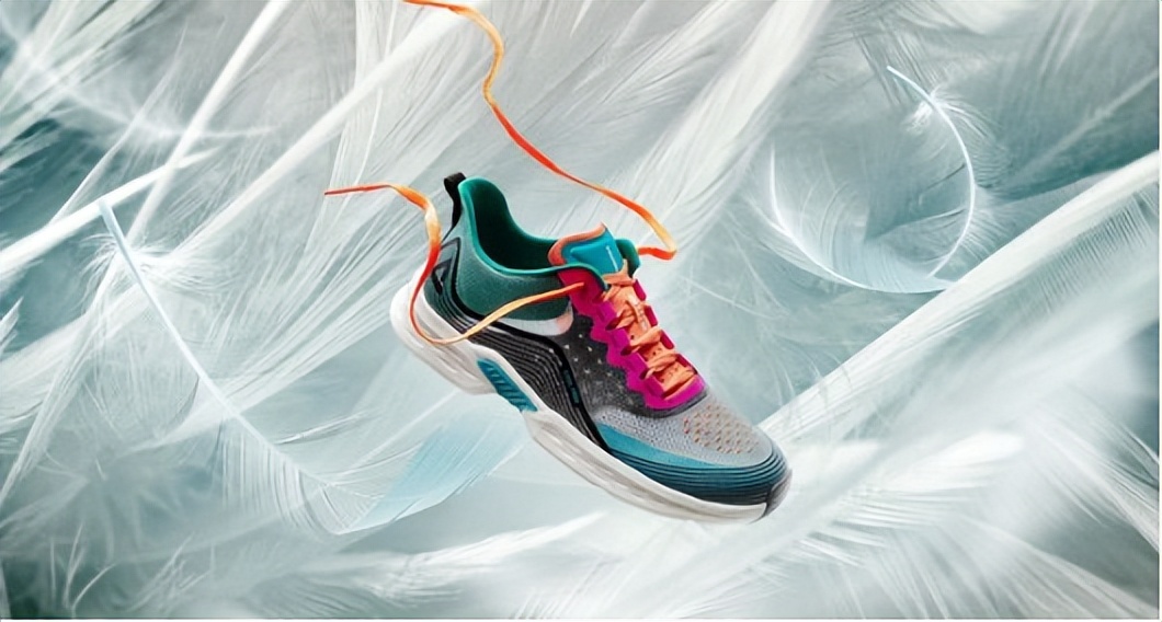 鞋底比较高的阿迪耐克,耐克李宁鞋底材料是怎么流出来