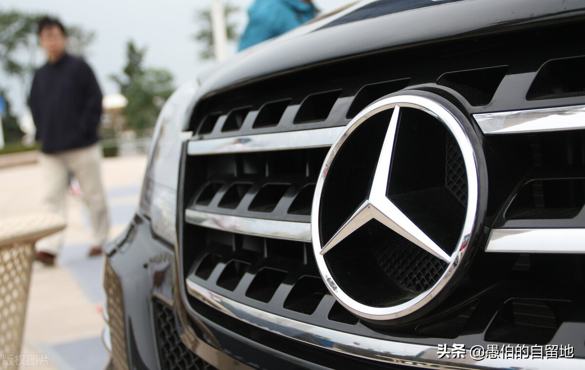 我，来自农村，失恋后自己创业开店，四年里我买了房，也买了大奔