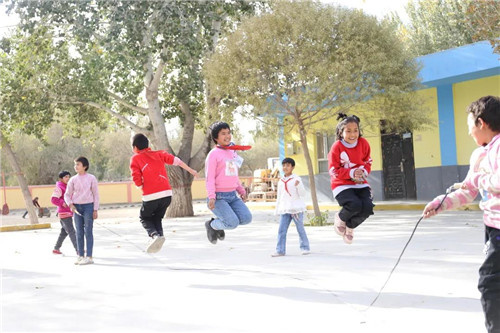 为中国足球梦想助力,为农村孩子筑梦爱心公益活动