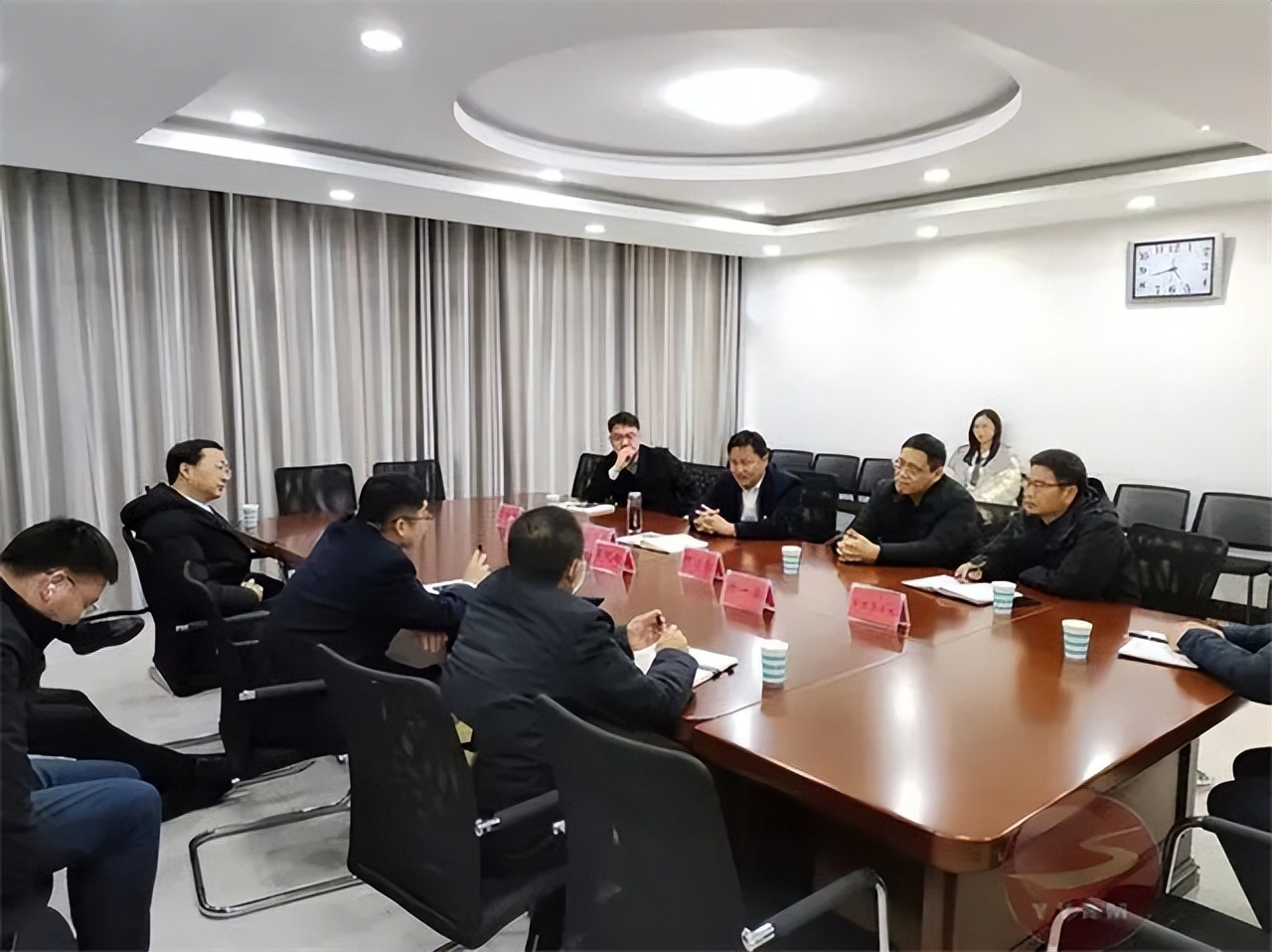 一个县的县长大概有多少工资,我国的县长收入是多少