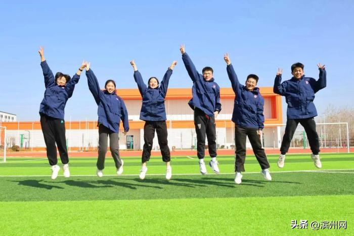 【视频专访】为学生的终身幸福与发展奠基——专访滨州经济技术开发区渤海实验学校校长董宏伟