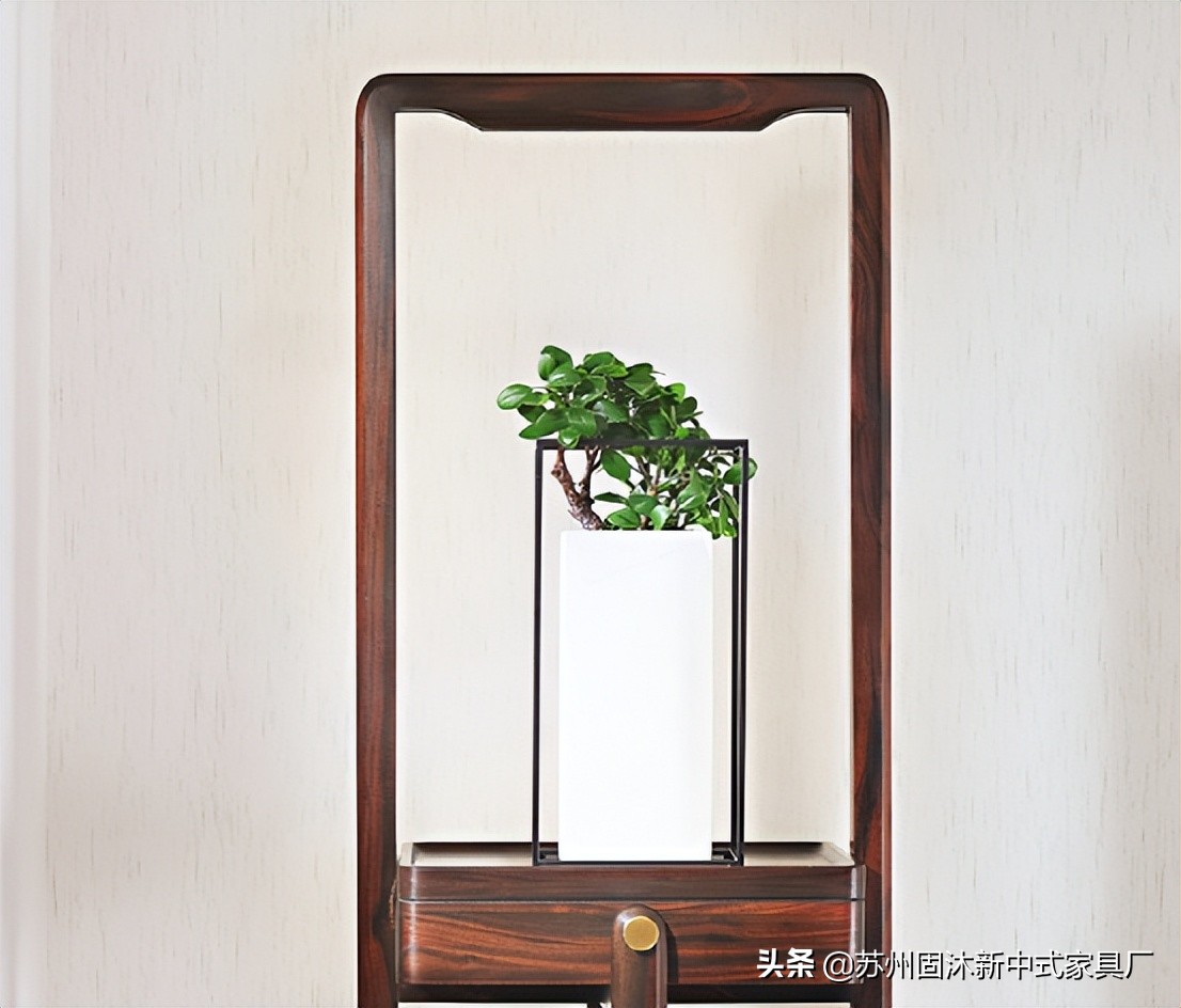 禅意新中式原木大平层,新中式原木禅意软装元素