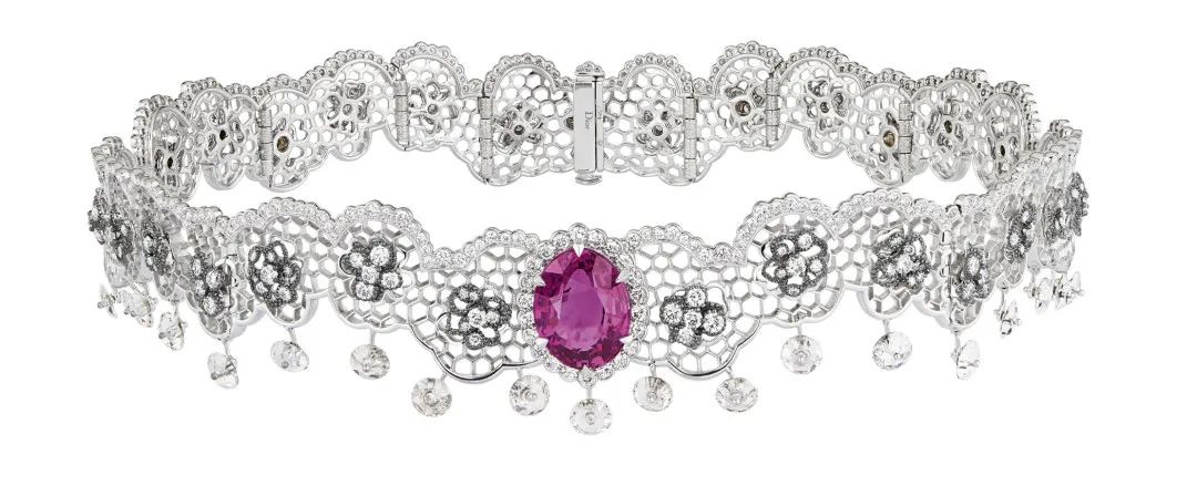 珠宝今年流行色,2017秋冬流行色该怎么与珠宝搭配