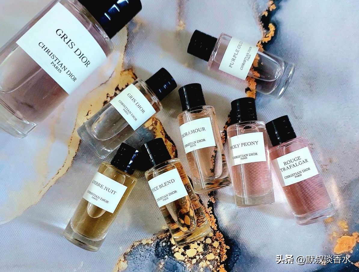 平凡寡淡的线性香水丨迪奥典藏系列琥珀幽香