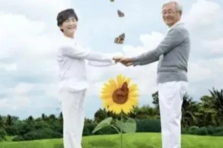 皱纹就是岁月的见证,头上的白发与脸上的皱纹都是岁月