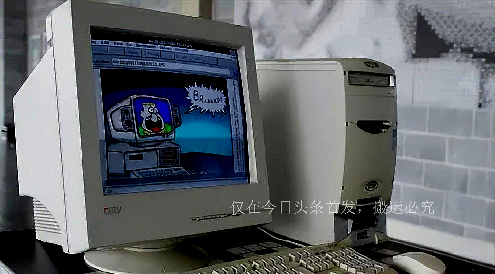 99年成都一大学保安浏览网站看到一新闻后立即报警：歼10泄露了