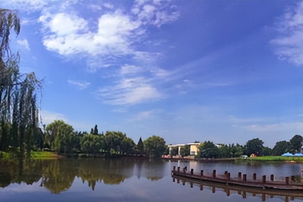 昆明和徐州哪个城市宜居,昆明的气候怎么样是宜居城市吗