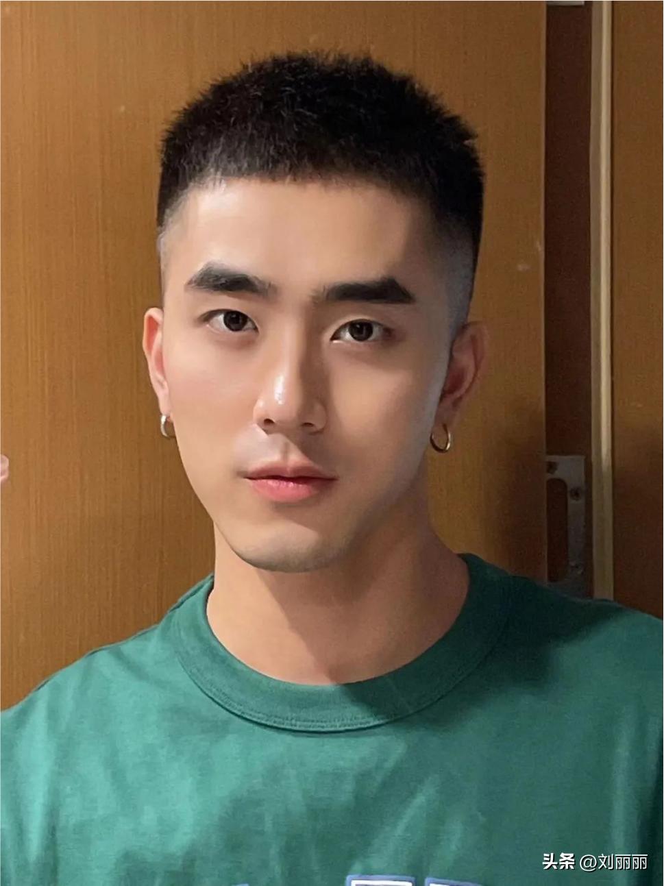 男士帅气发型每个男士都应该尝试,清爽帅气又好看的男士发型