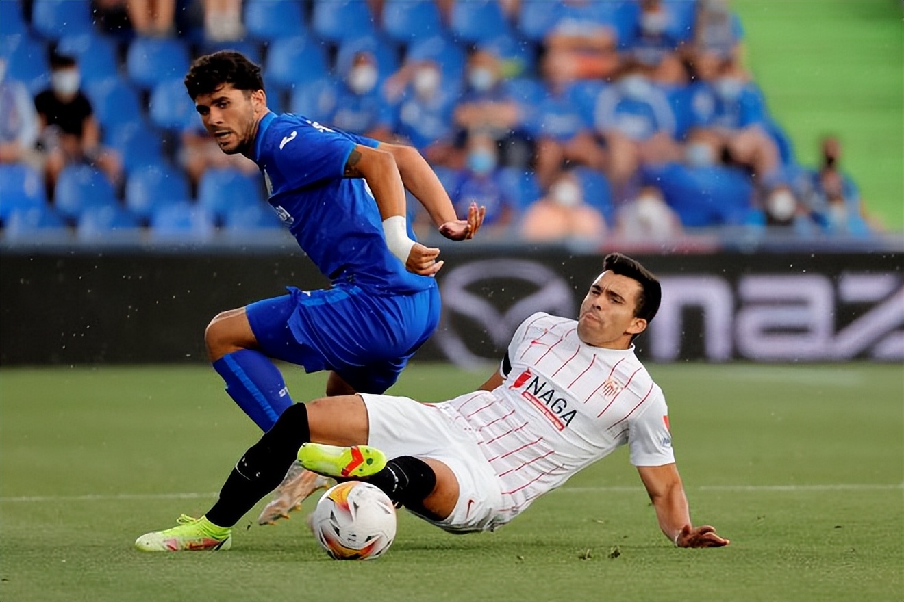 在西甲队出场120次，却吃到了34张黄牌，他因失误错失了欧战决赛