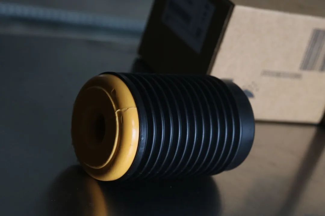 破烂不堪的废旧车变成新车的视频,宝马e90325i