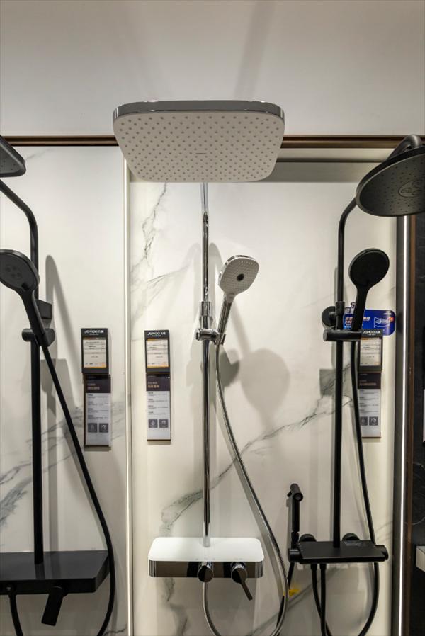 无接触式马桶,九牧浴室柜和马桶