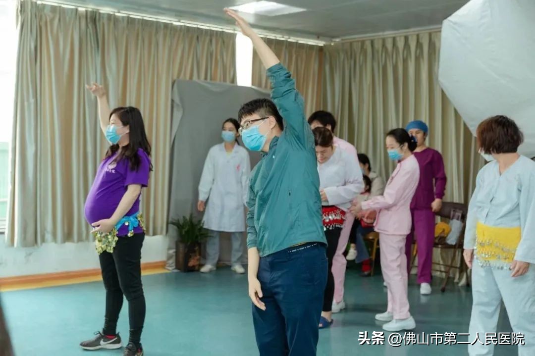 孕妇学校亲子表演,孕妇顺产舞蹈