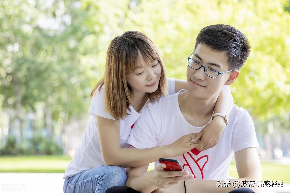 女人会一直爱着第一个男人吗,女人会一直惦记前男友吗