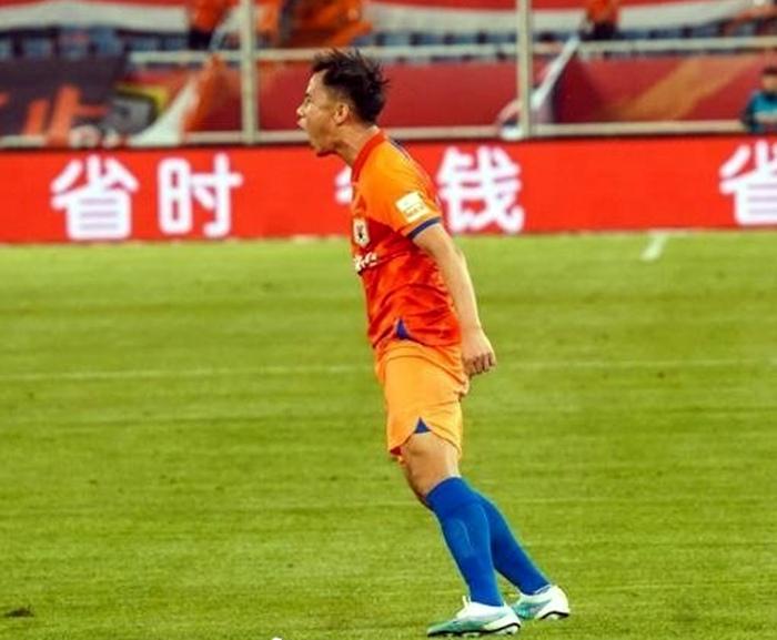 黄政宇泰山首球,泰山队黄政宇怎么没上场