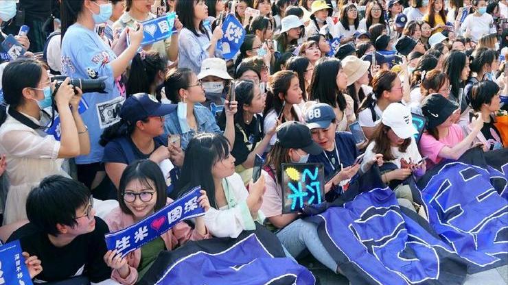 数字媒介时代，“饭圈”内部等级的分工秩序为何能如此明确？