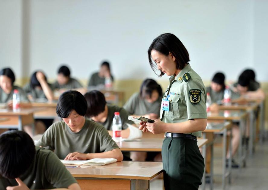 军队文职报考遇冷,军队文职人员为什么越来越难招