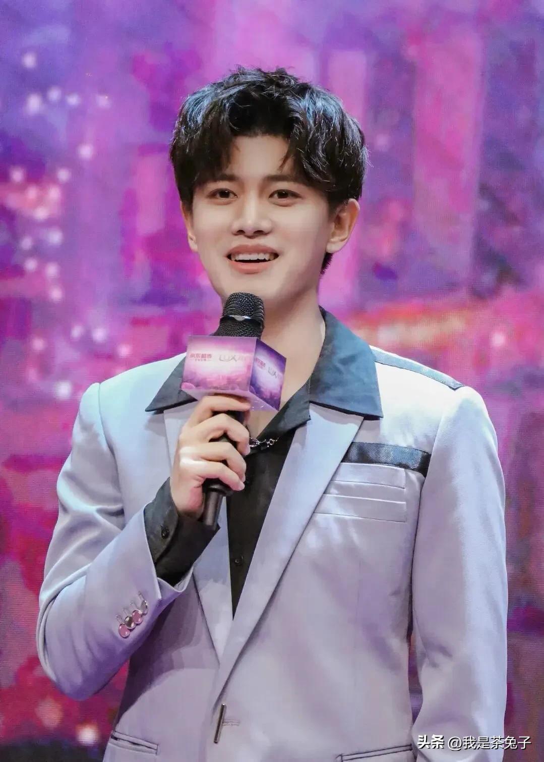 任嘉伦唱歌,任嘉伦