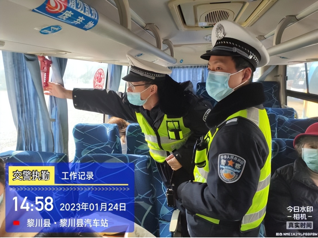 黎川县交警支队动态,黎川交警护航出行