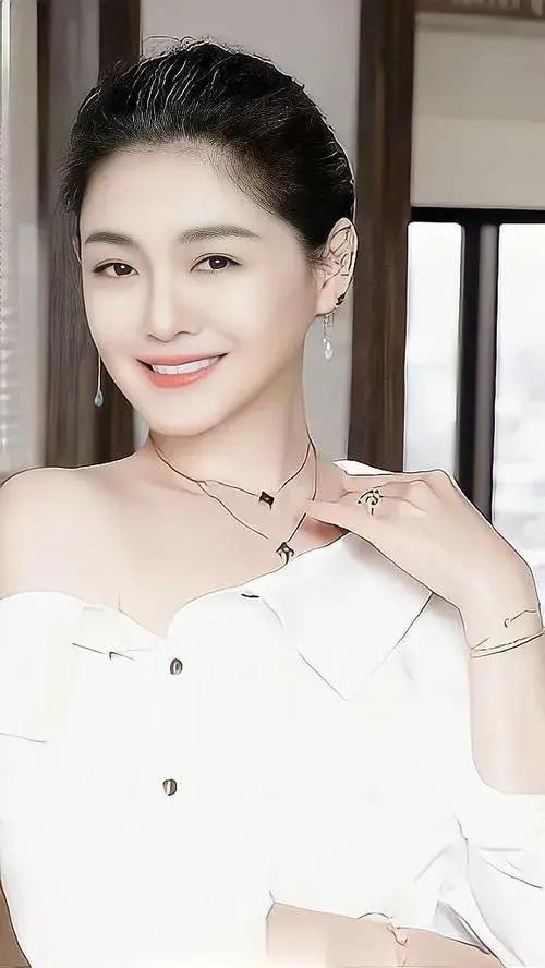 追女生要什么礼物才好呢,追女生时对方不接受你的礼物