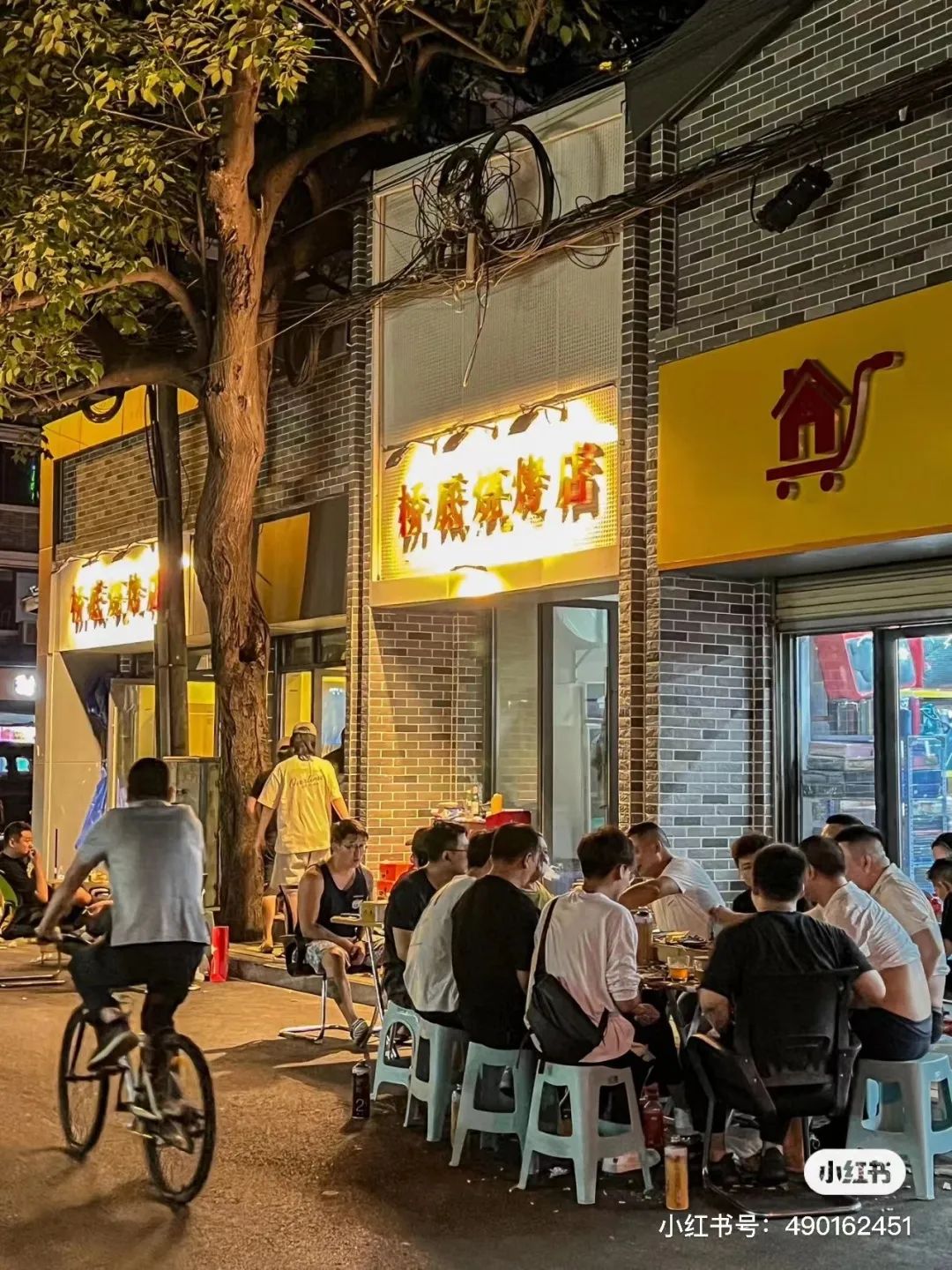 成都推三轮车上菜的苍蝇馆子,吃遍成都100家苍蝇馆子