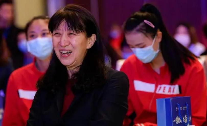 赖亚文的现身,52岁赖亚文重回赛场