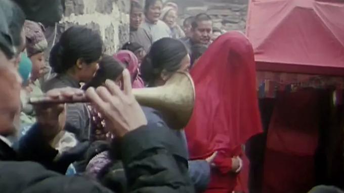 时代与命运给的“苦与痛”《清凉寺钟声》质朴无华的佳作