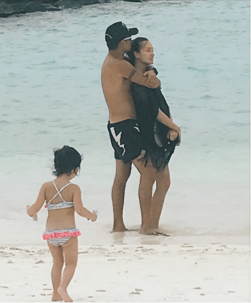 洗米华现在在干什么呢,洗米华落魄的时候