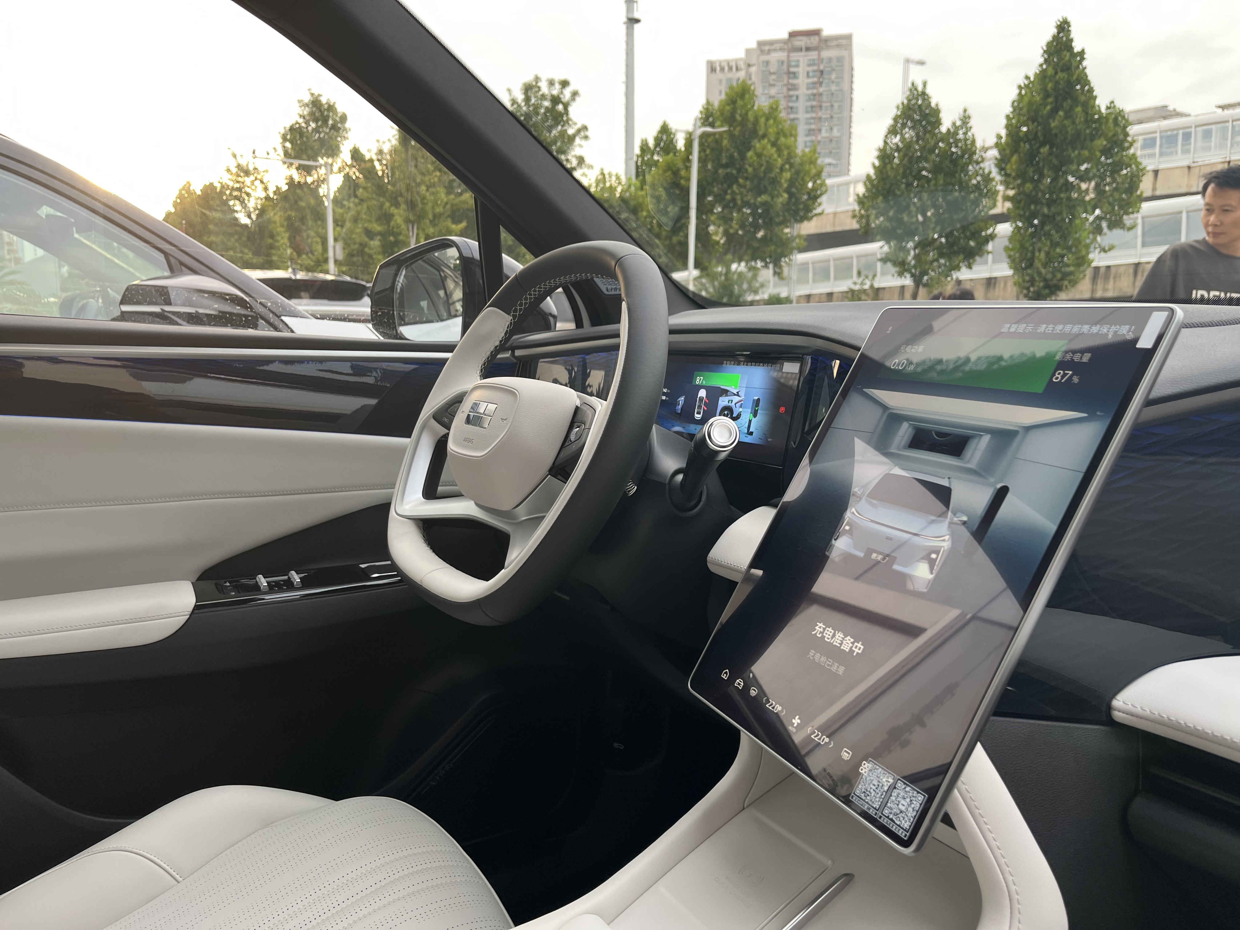 吉利银河l7提车视频赣州,吉利银河l7提车系统设置