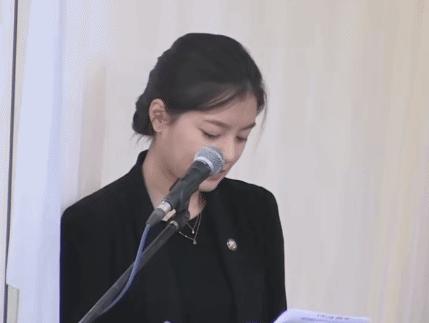 张京：中国最美外交官，16分钟临场速译震惊全场，让美国颜面扫地