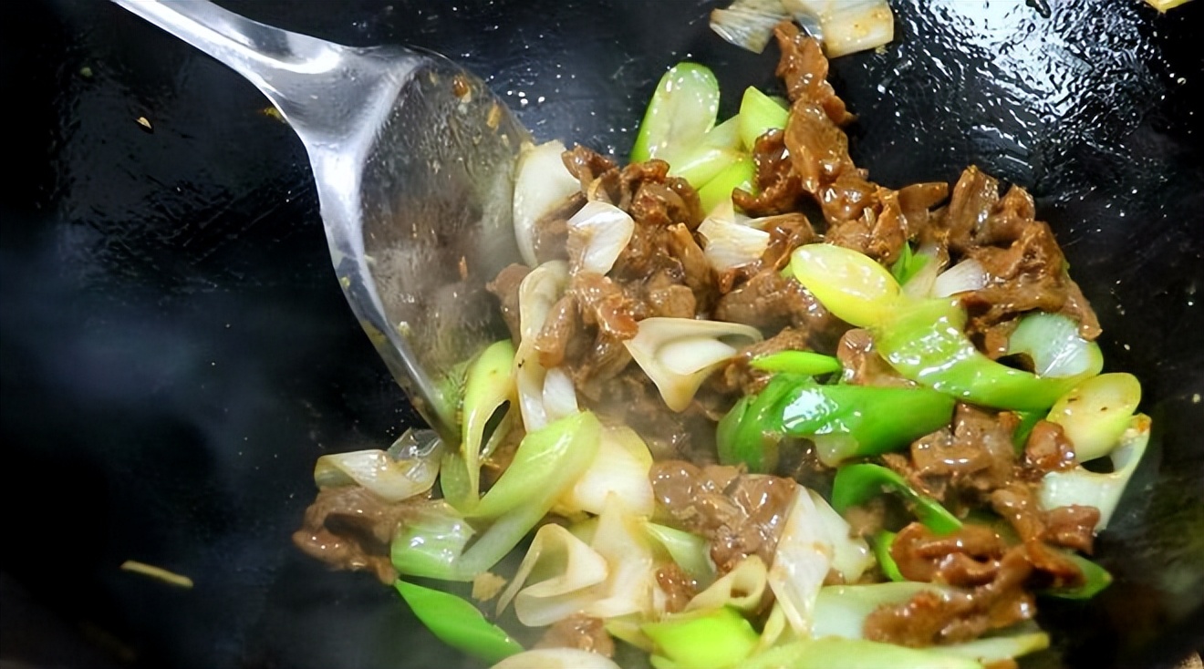 甲流高发期，不要恐慌！多吃“2荤2素”，提高抵抗力，减少感染