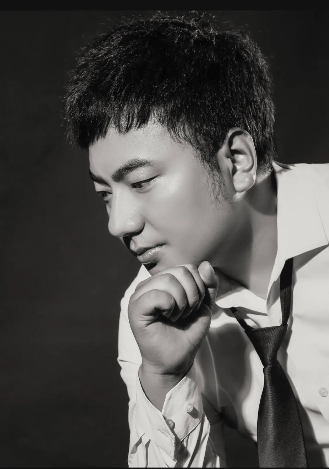 海来阿木15首伤感情歌歌词,海来阿木经典歌词