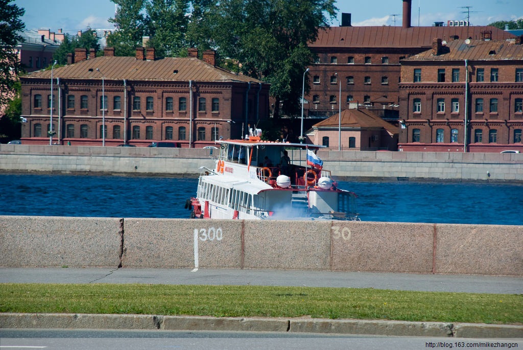 俄罗斯旅游之十三:阿芙乐尔号-鱼子酱
