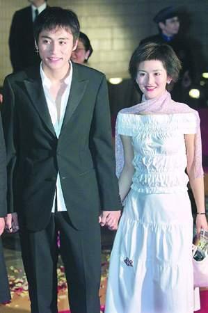 刘烨一夜难眠现状,用酒麻痹自己电视剧