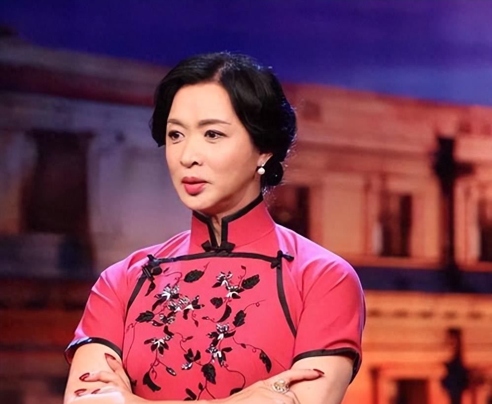 做完变性手术后的金星，在和女人一起洗澡时，会动心吗？