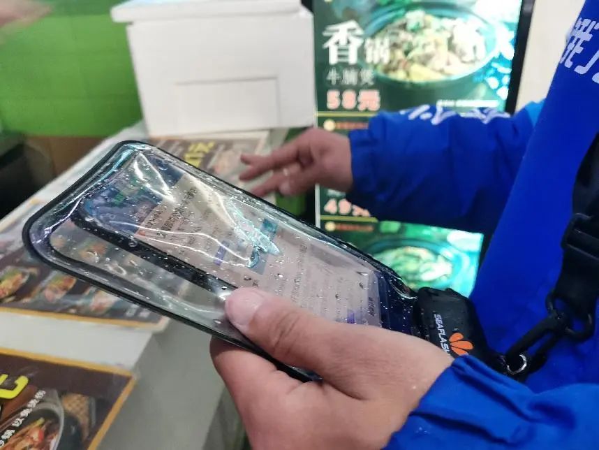 送外卖一个月拿2万块钱,送外卖一个月挣2w