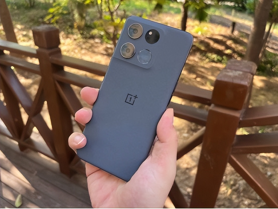 五一有什么大屏手机值得入手,5千左右性价比高的手机持久耐用