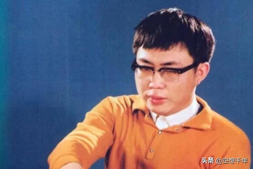 聂卫平替*伟民袁**教育儿子以及男子围棋队与女子排球队的室内足球赛