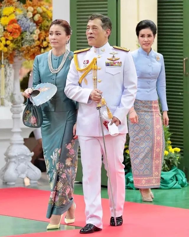 泰王子苏提达近况,泰王晒苏提达笑脸照