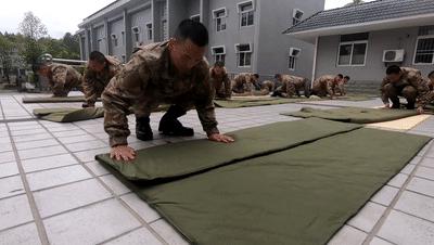 新兵如何熨军用被子,新兵豆腐块被子教程
