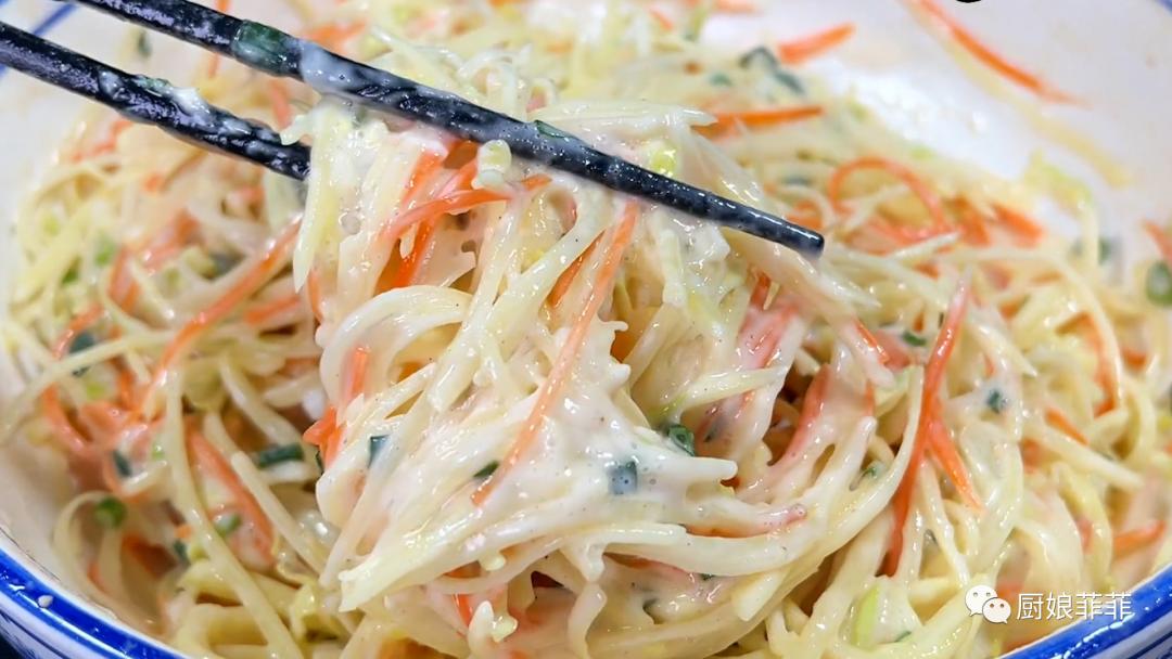 晨起空腹喝水比不吃早餐危害更大,早餐空腹适量喝水的好处