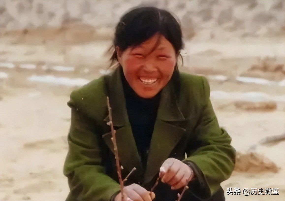 19岁女孩被迫嫁到荒漠,19岁女孩被迫嫁到荒漠下集