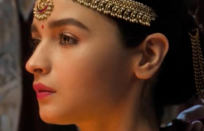 看脸就够的印度电影绝美女主,绝症妻为丈夫物色绝美续弦娇妻