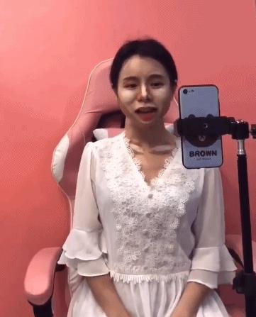 杭州小伙与“女友姑妈”同居4年后，发现姑妈就是自己的女友