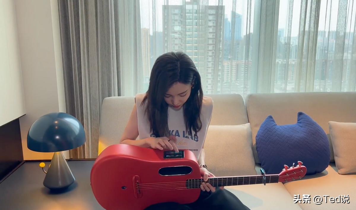 为什么明星都会弹吉他,明星都是用的什么电吉他