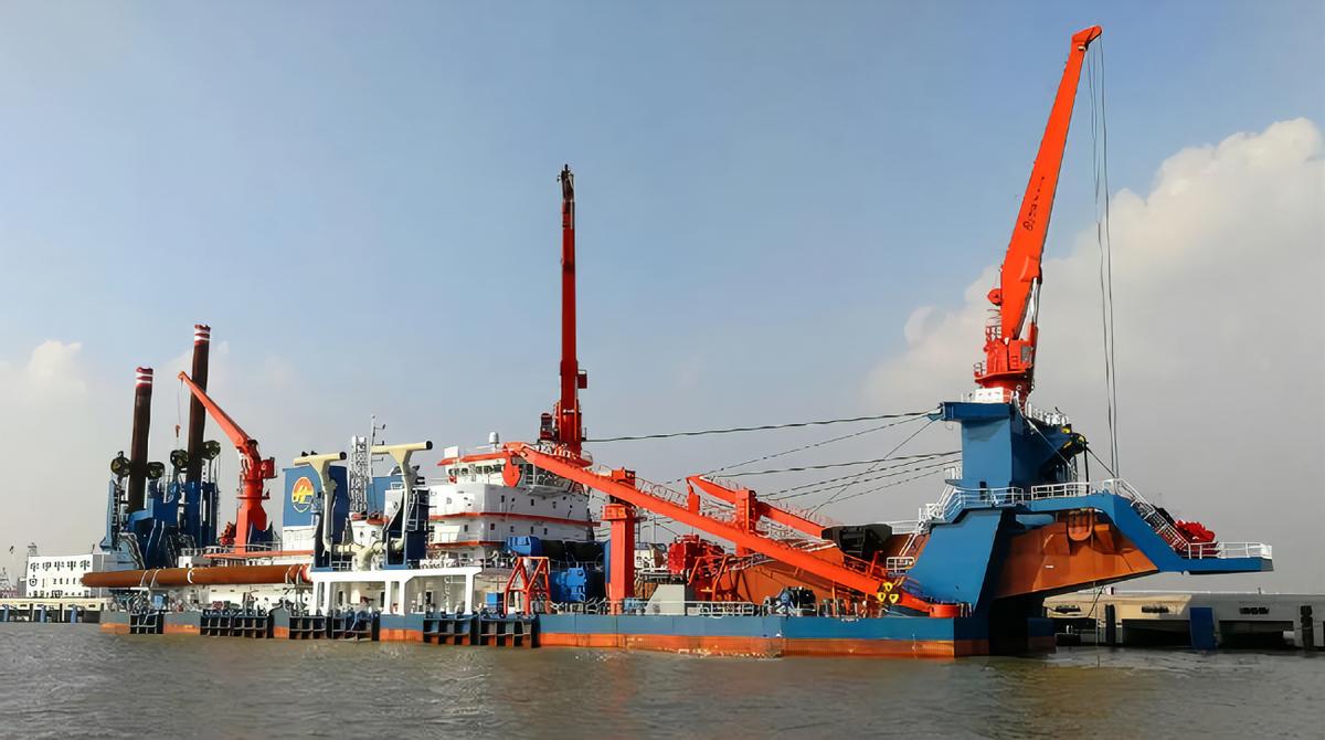 昔日4吨黄金换不来一艘挖泥船，如今中国自研成功，对外只租不卖